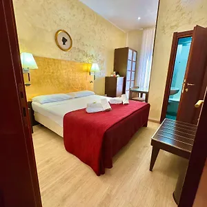 Fiorella 3*, Milano Italia