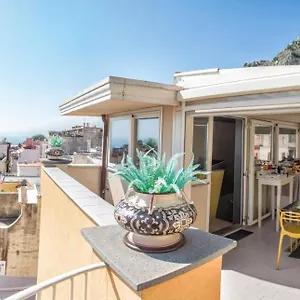 Casa Turrisi 3*, Taormina Italia